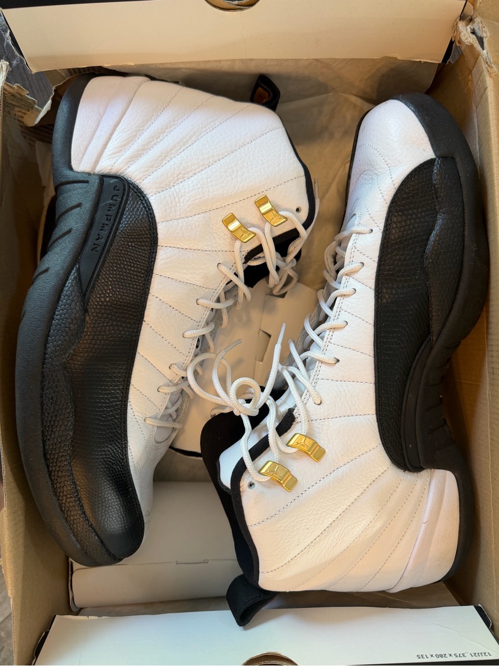 Jordan Men’s air Jordan 12 retro white/black taxi